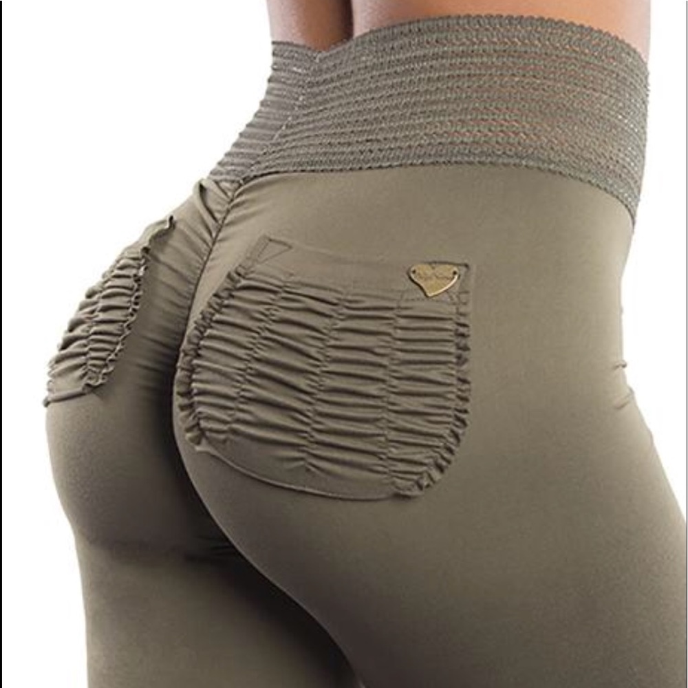 Cute Booty Size Medium Workout Leggings